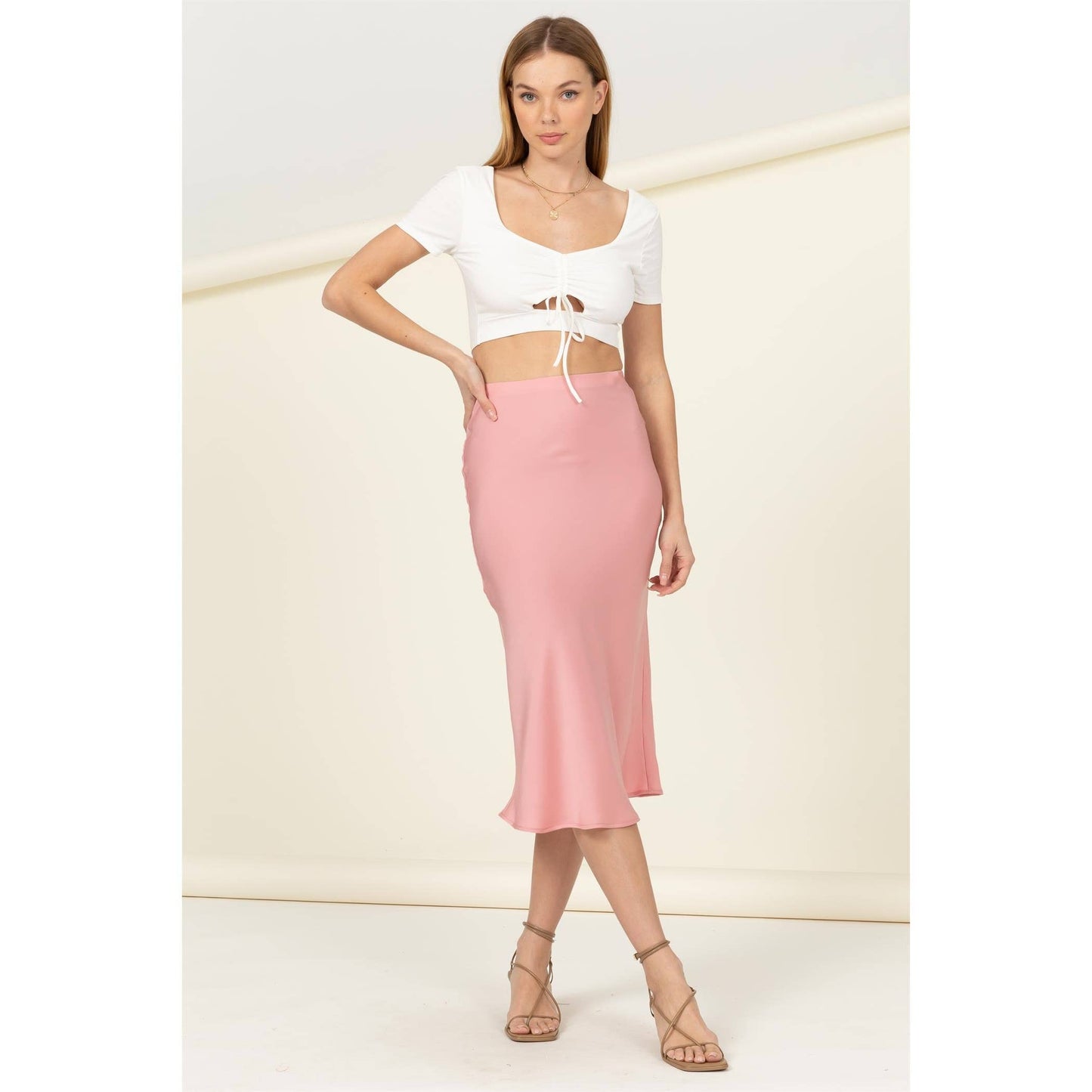 HF22F077-RUCHED CUTOUT CROP TOP: BLACK / M