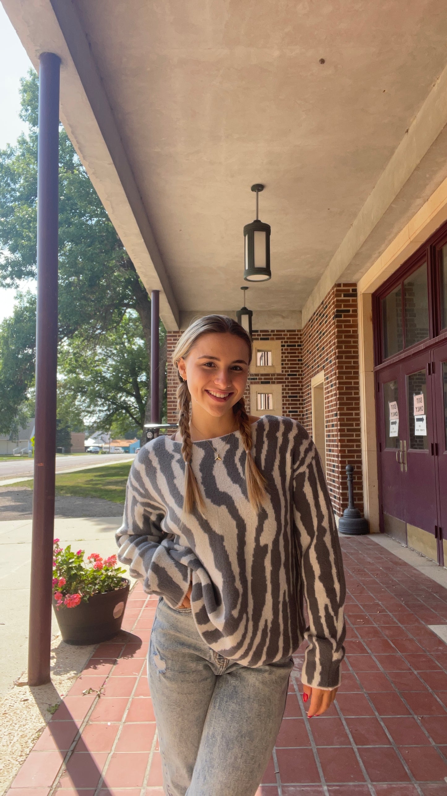 STACCATO-White and Gray Sweater