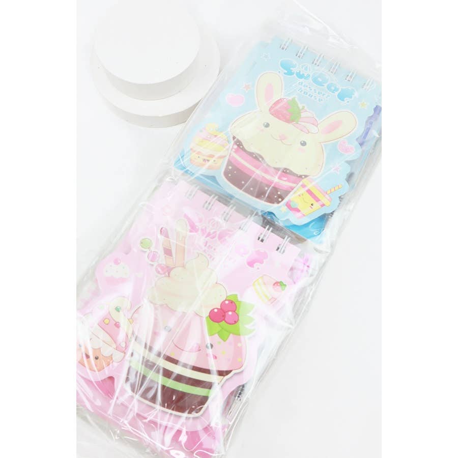 Cup Cake Print Notebook with Pen: MIX COLOR / ONE