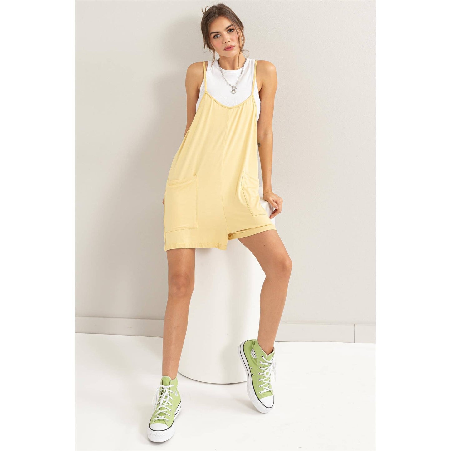 HF24E140-PATCH POCKET JERSEY ROMPER: PAMPAS YELLOW / L