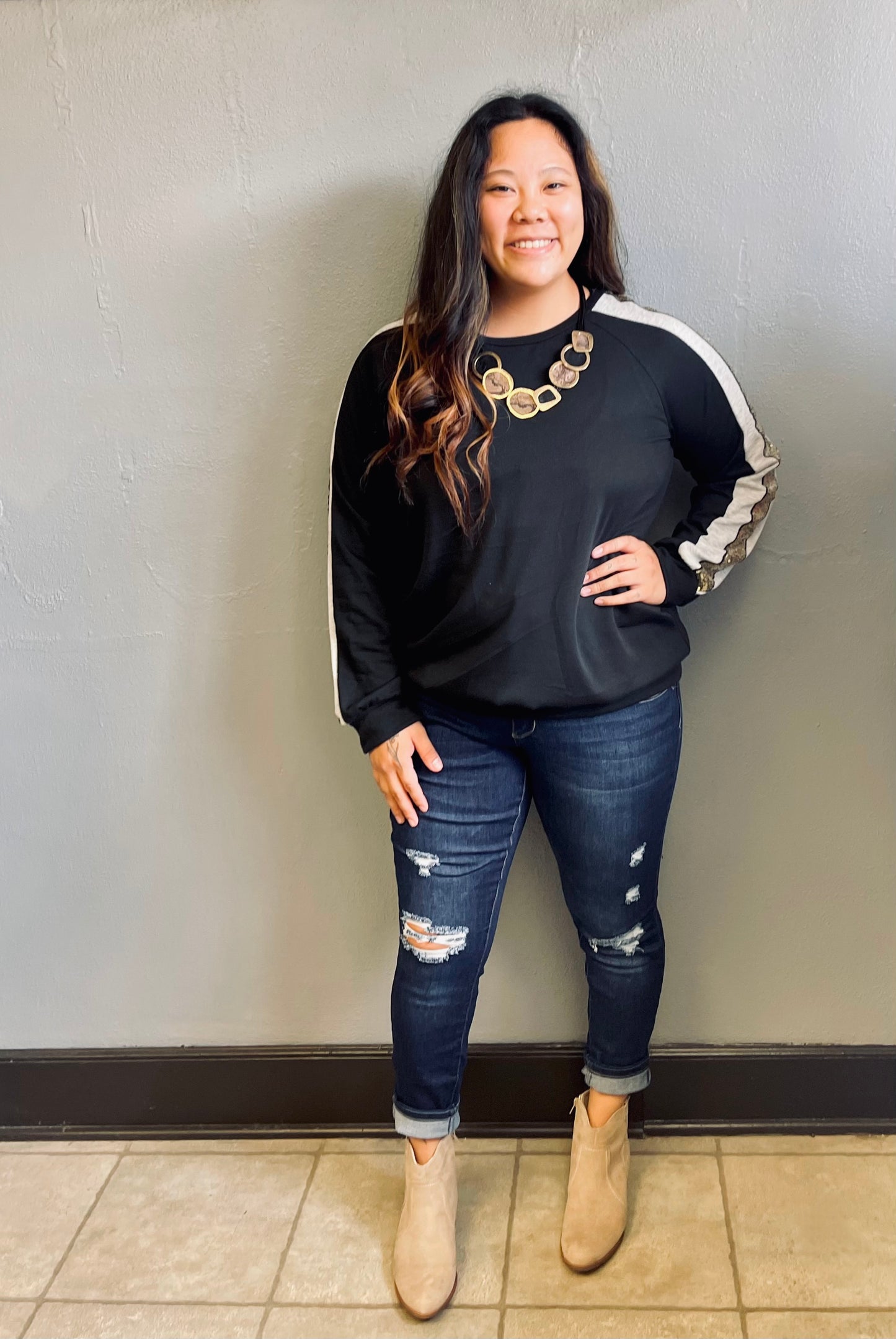 HEIMISH- PLUS LS Crew Neck w/ Glitter Detail