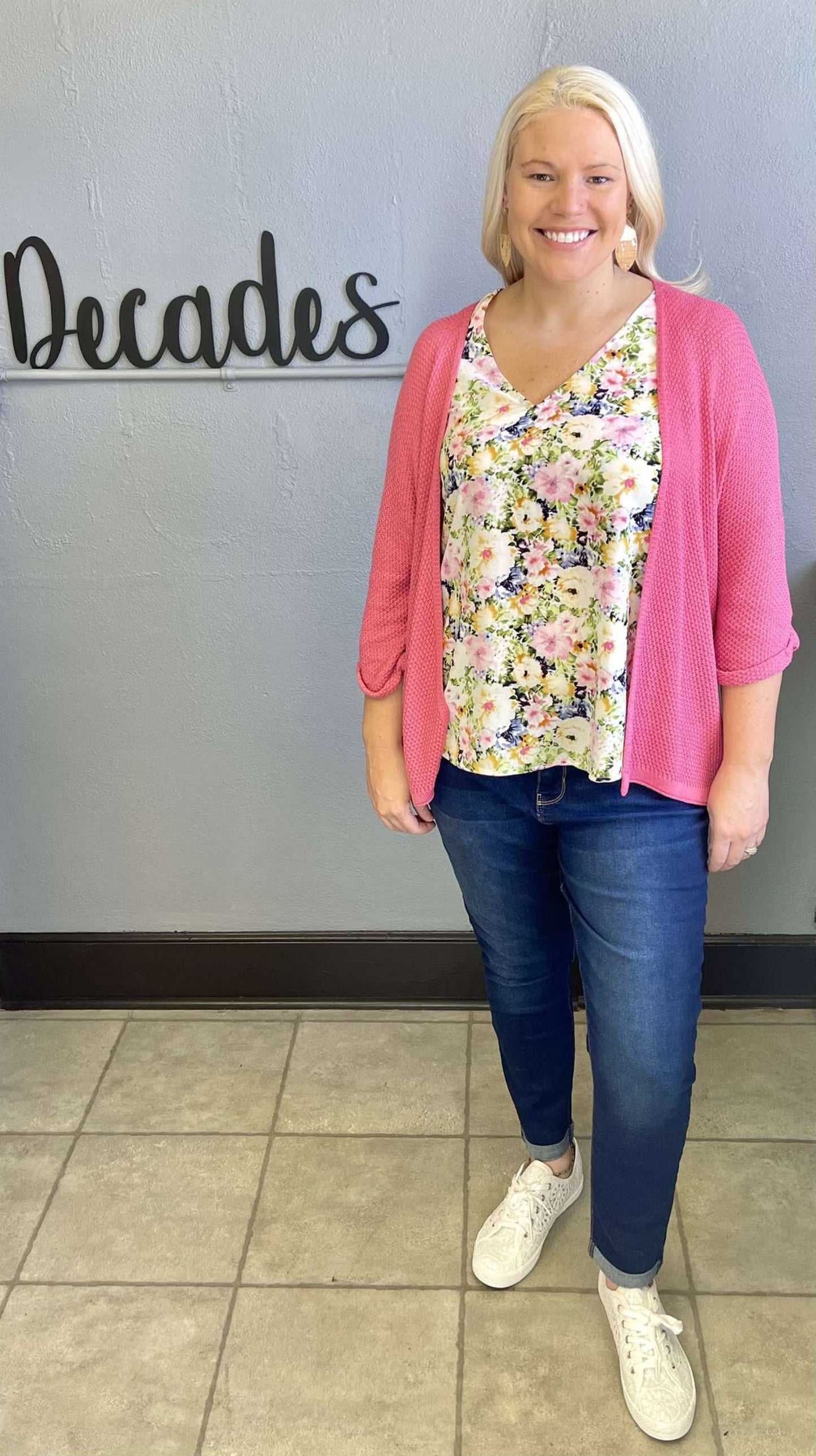 STACCATO- V Neck Sleeveless High Low Floral Top