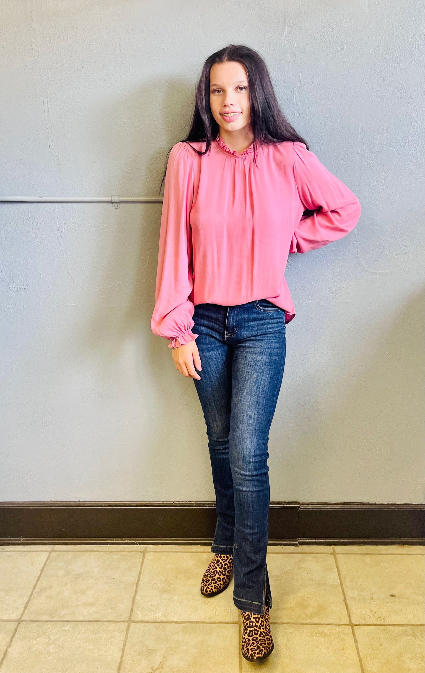 STACCATO- Ruffled Detail Solid Top