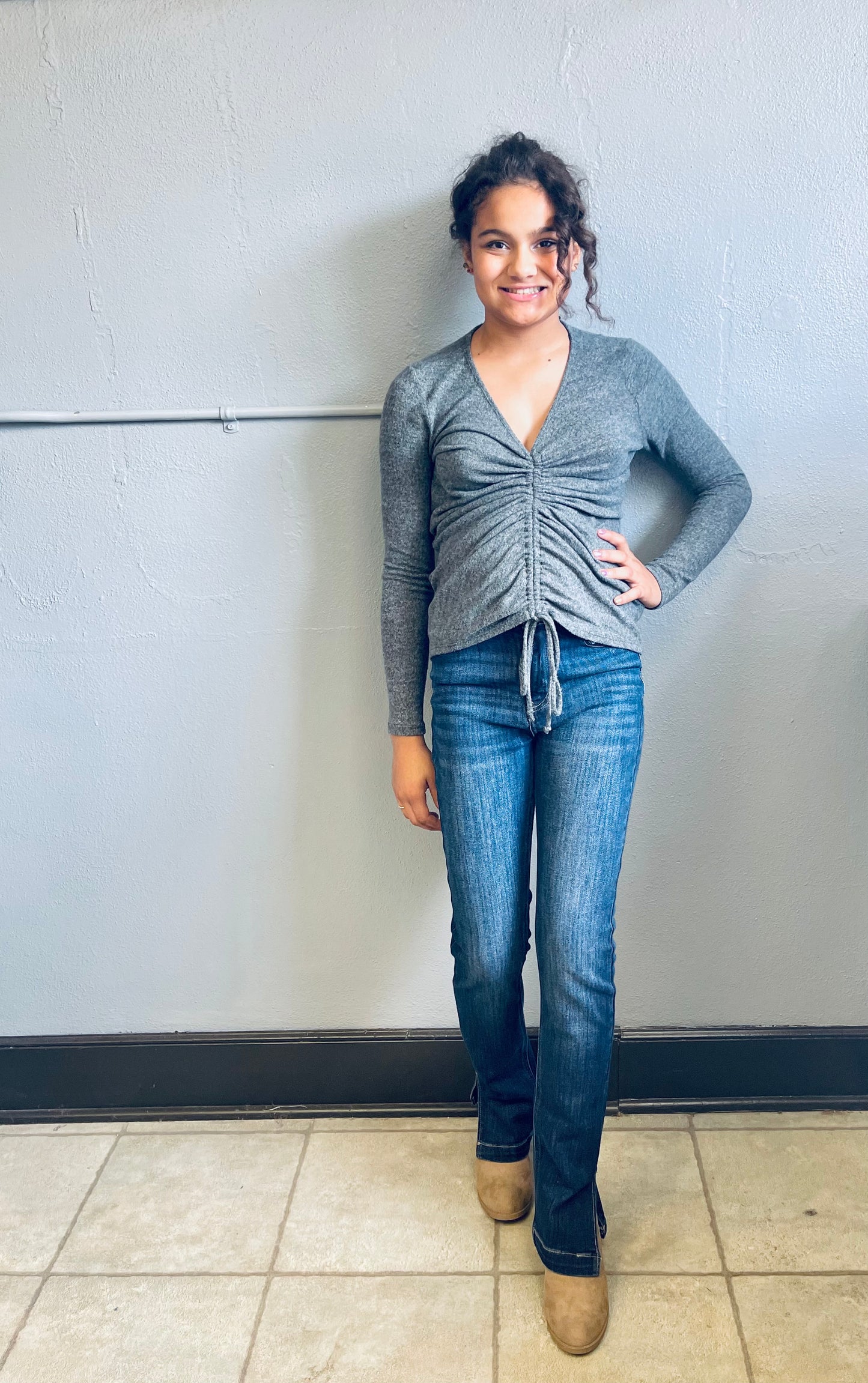 STACCATO- V Neck Ruched LS Knit Top