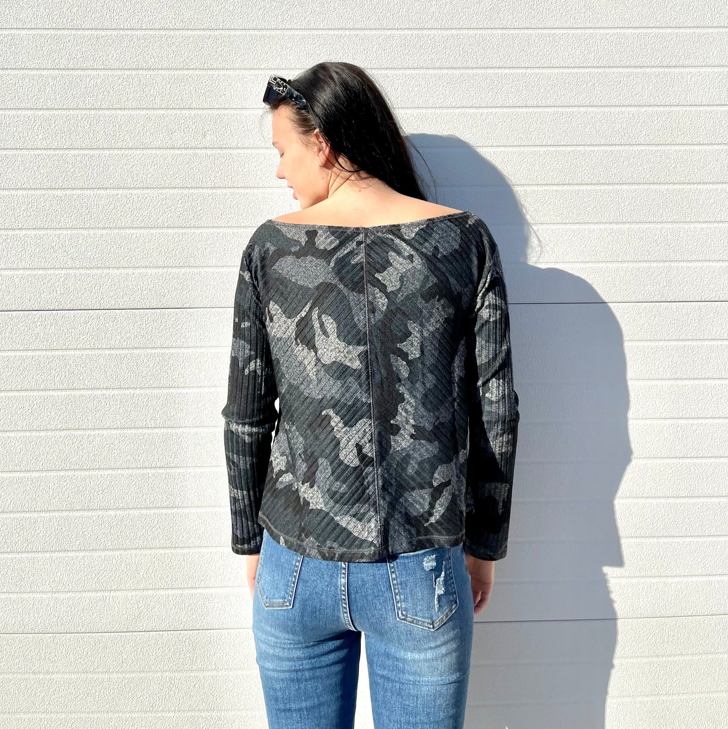 HEM AND THREAD- Camo Lightweight Sweater
