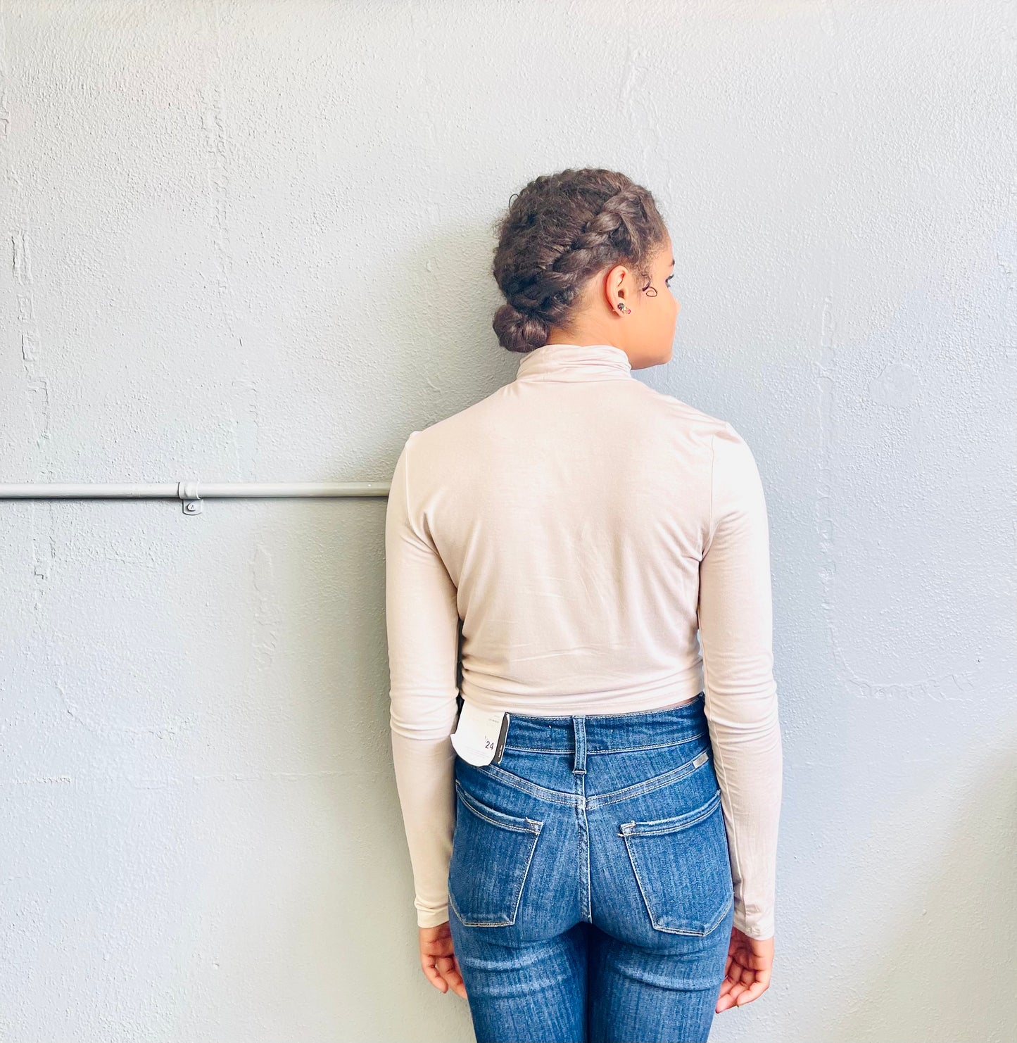 DOUBLE ZERO- Cropped LS Turtleneck Top