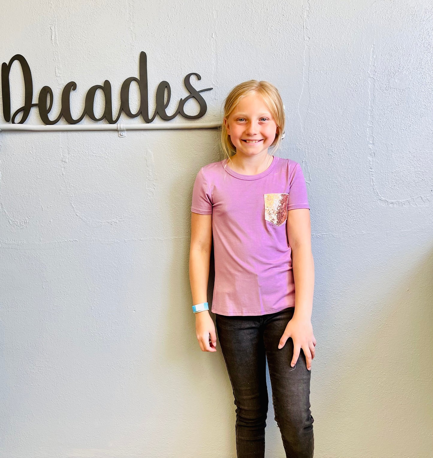 PS KATE- Solid SS Top w/ Sequin Pocket