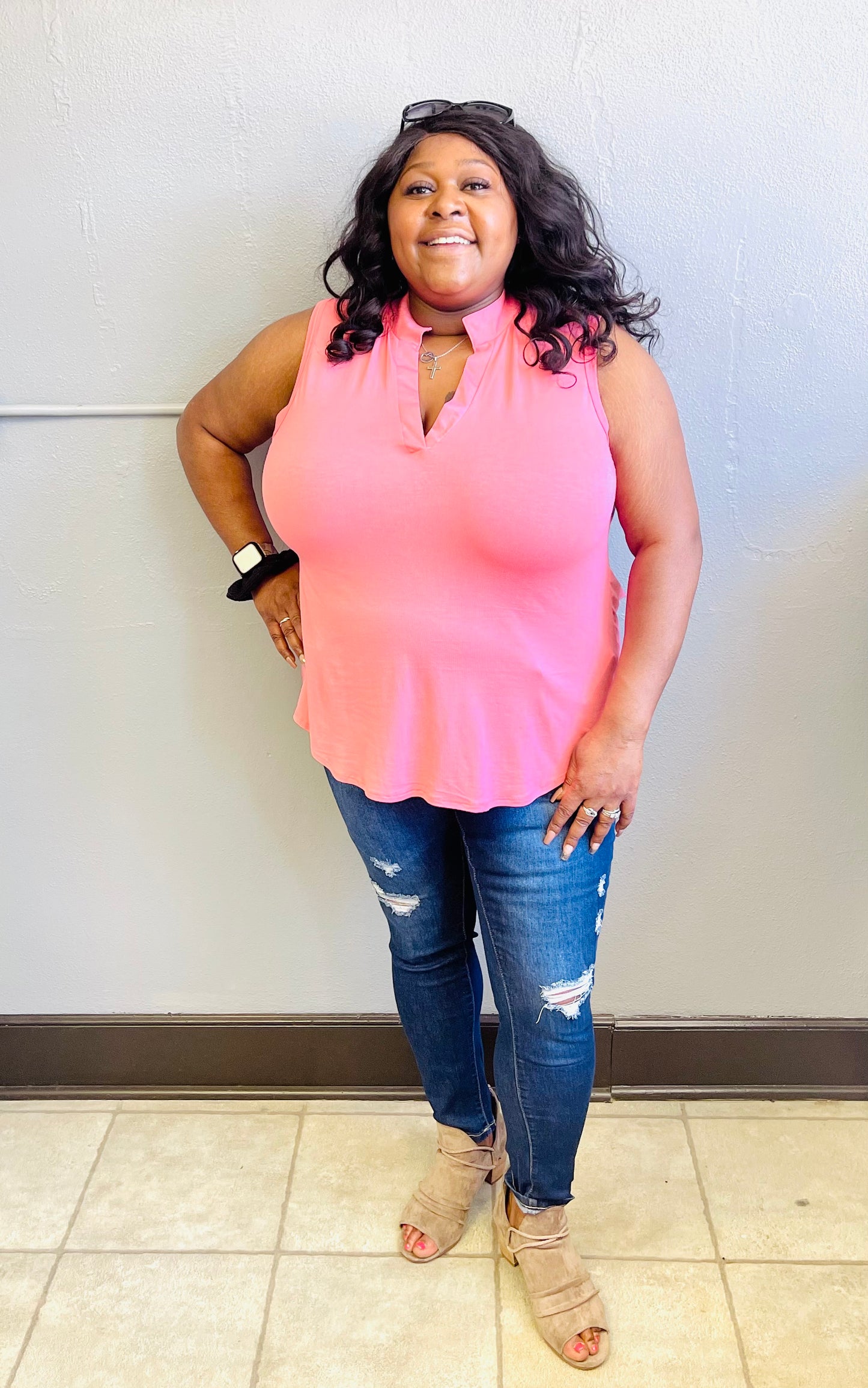 HEIMISH- Sleeveless Collar Neck Solid Top