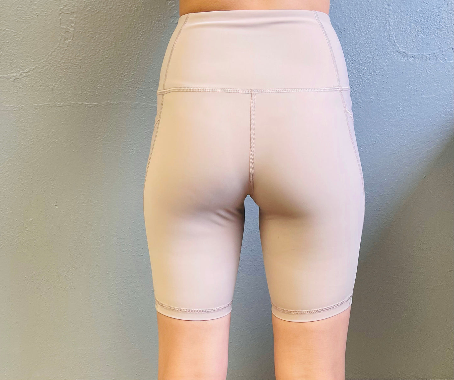 FIESTAR - HIGH WAIST SIDE POCKET SHORT 9