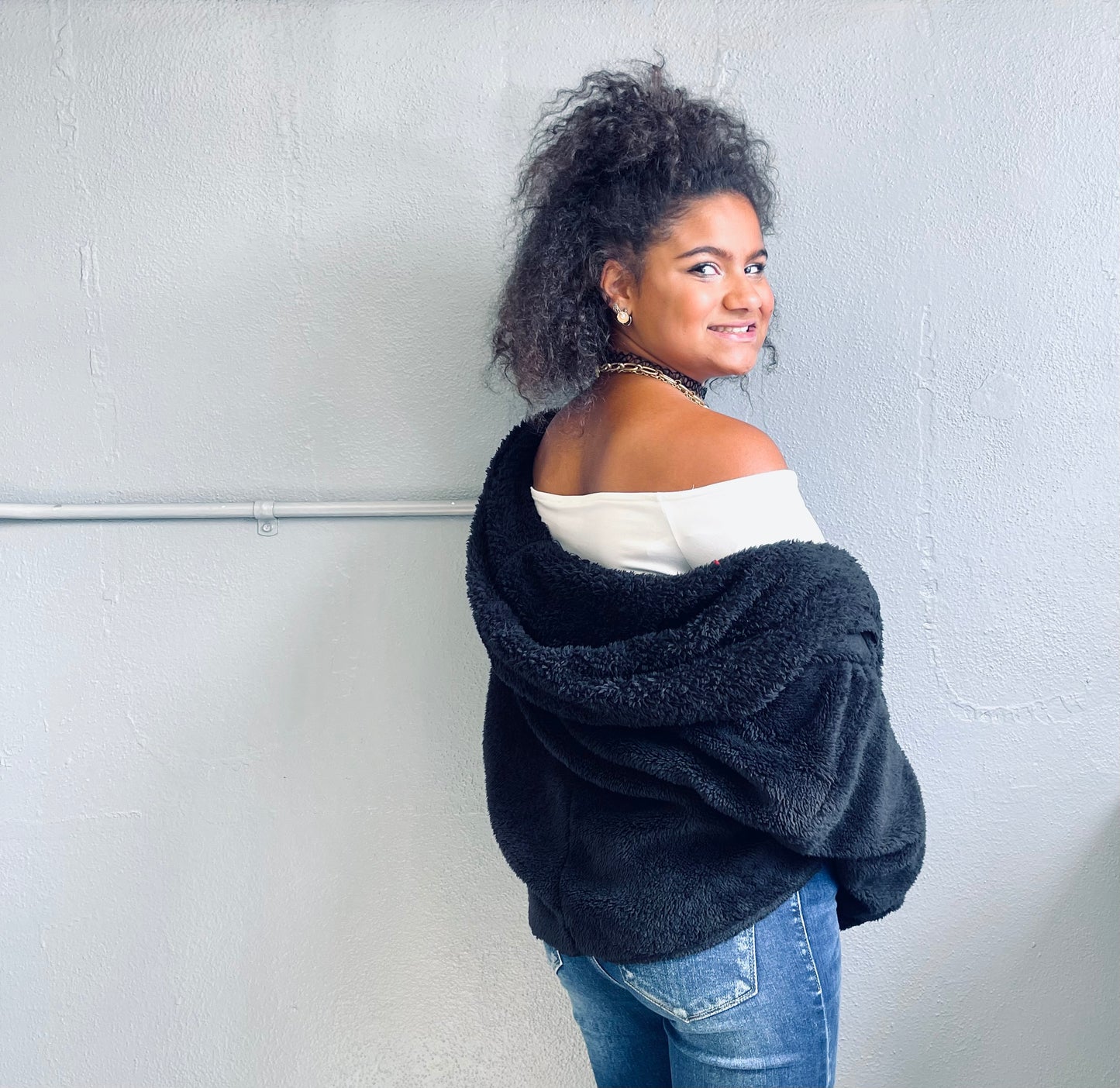 HYFVE- Cropped Sherpa Cardigan