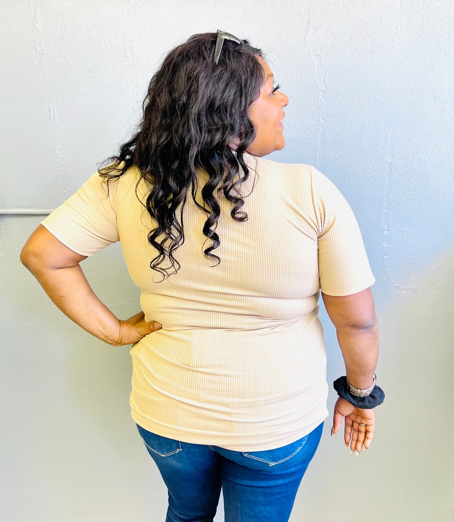 HEIMISH- PLUS Solid Top w/ Button Detail