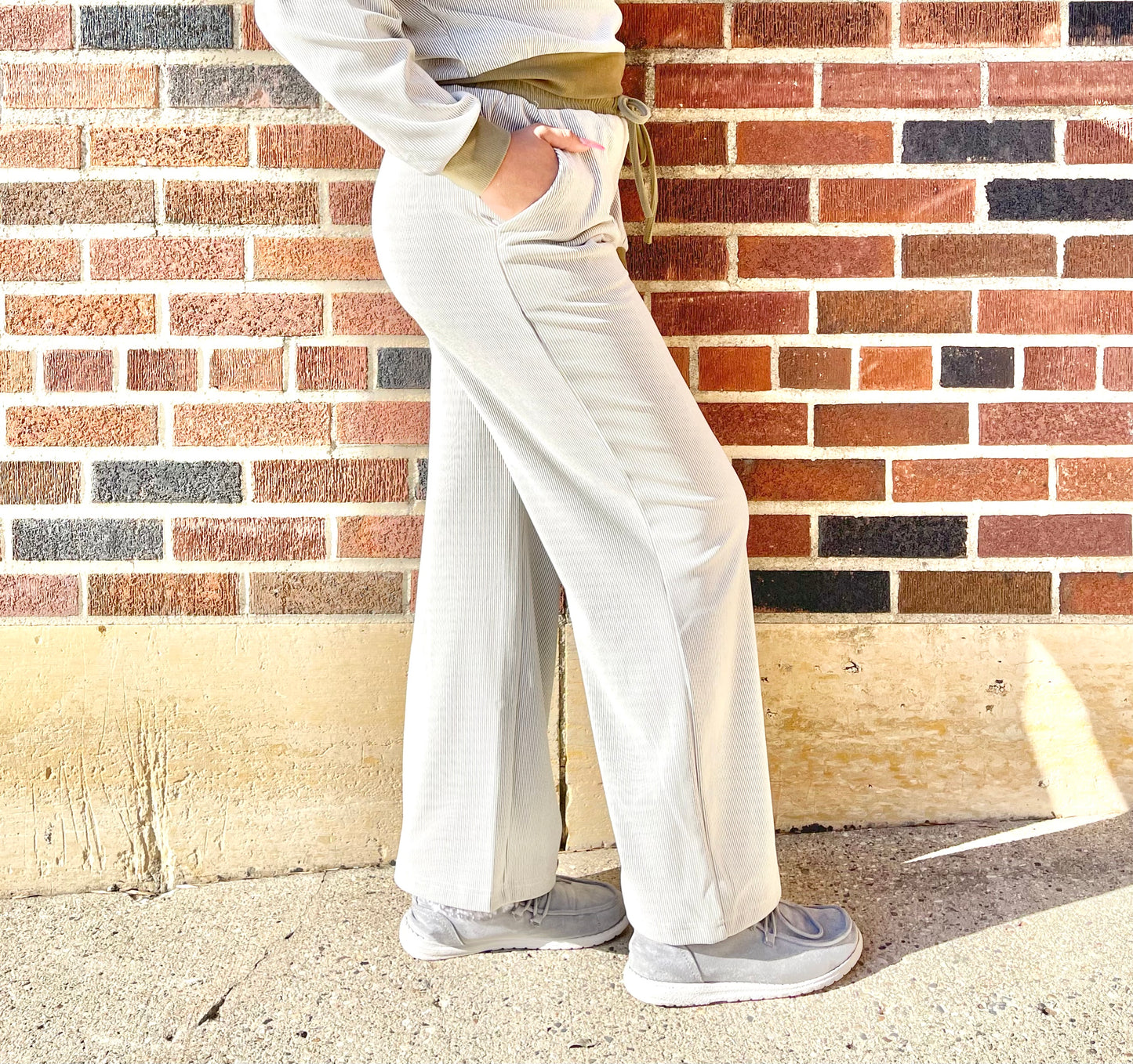 PAPER CRANE- Ribbed Wide Leg Pants