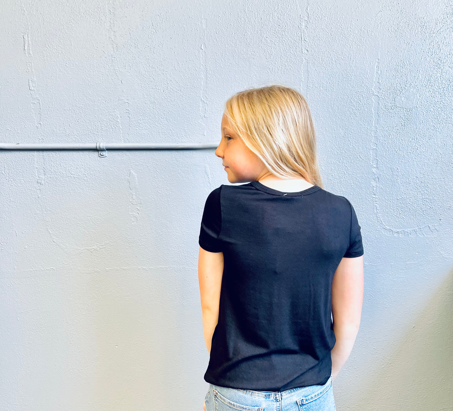 PS KATE- Solid SS Top w/ Sequin Pocket