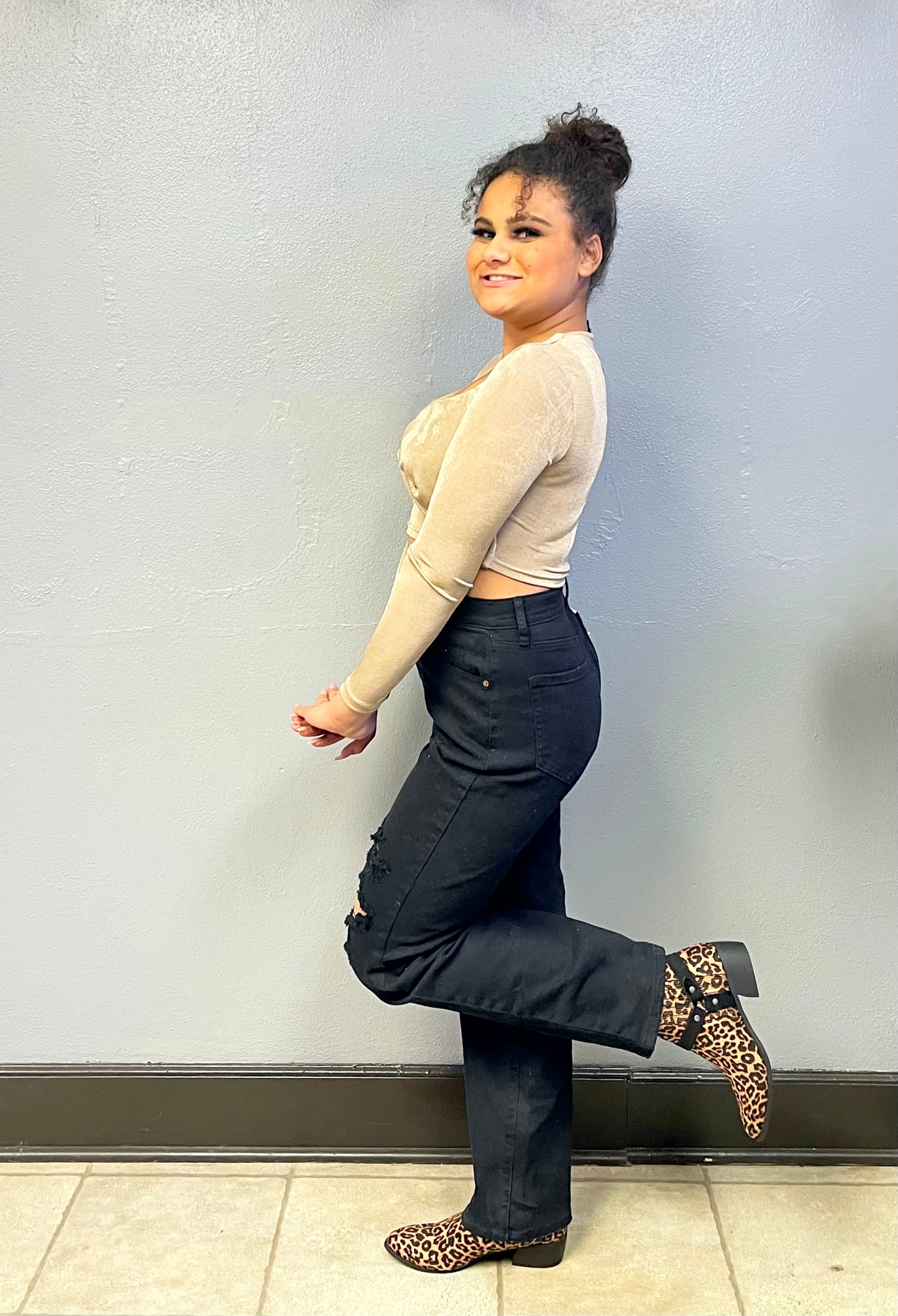 HYFVE- Dreamer Front Twisted Top