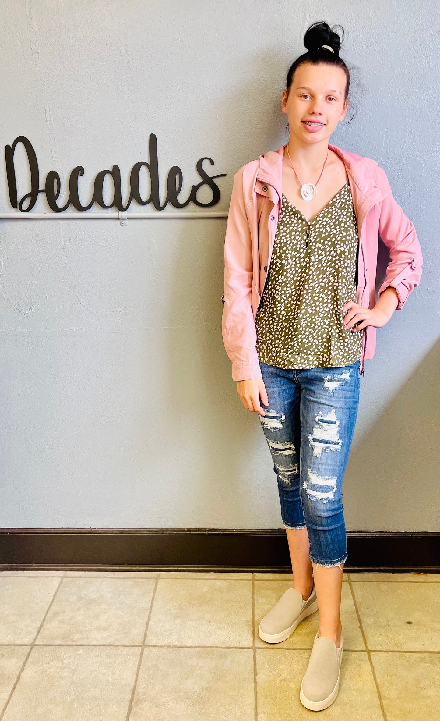 JUDY BLUE- Contrast Patch Skinny Capri