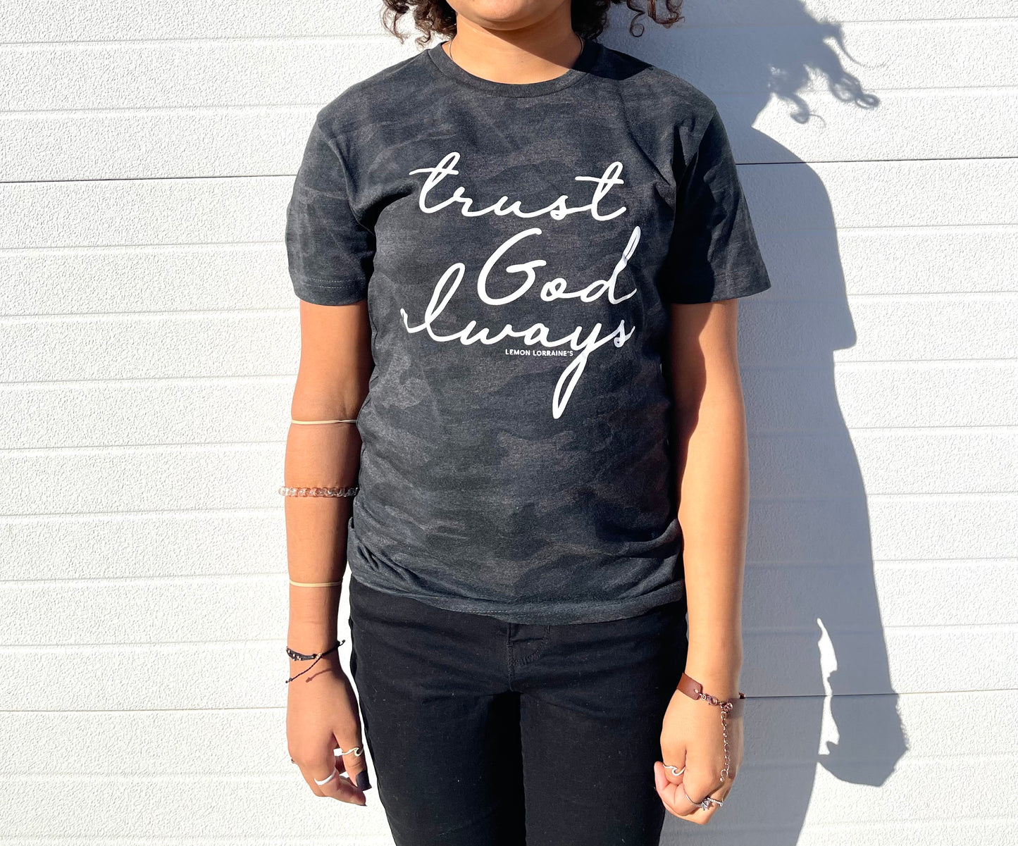 LEMON LORRAINES- "Trust God Always" Graphic Tee