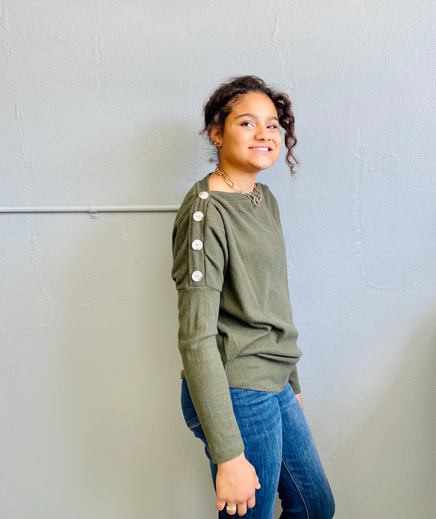 WHITE BIRCH- Long Sleeve Solid Knit Top w/ Button Detail