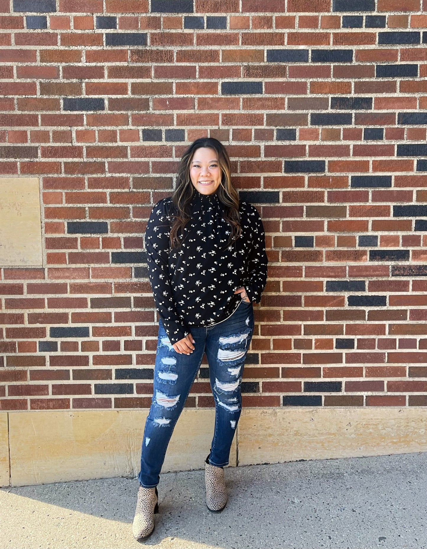 WHITE BIRCH- Long Sleeve Floral Print Knit Top