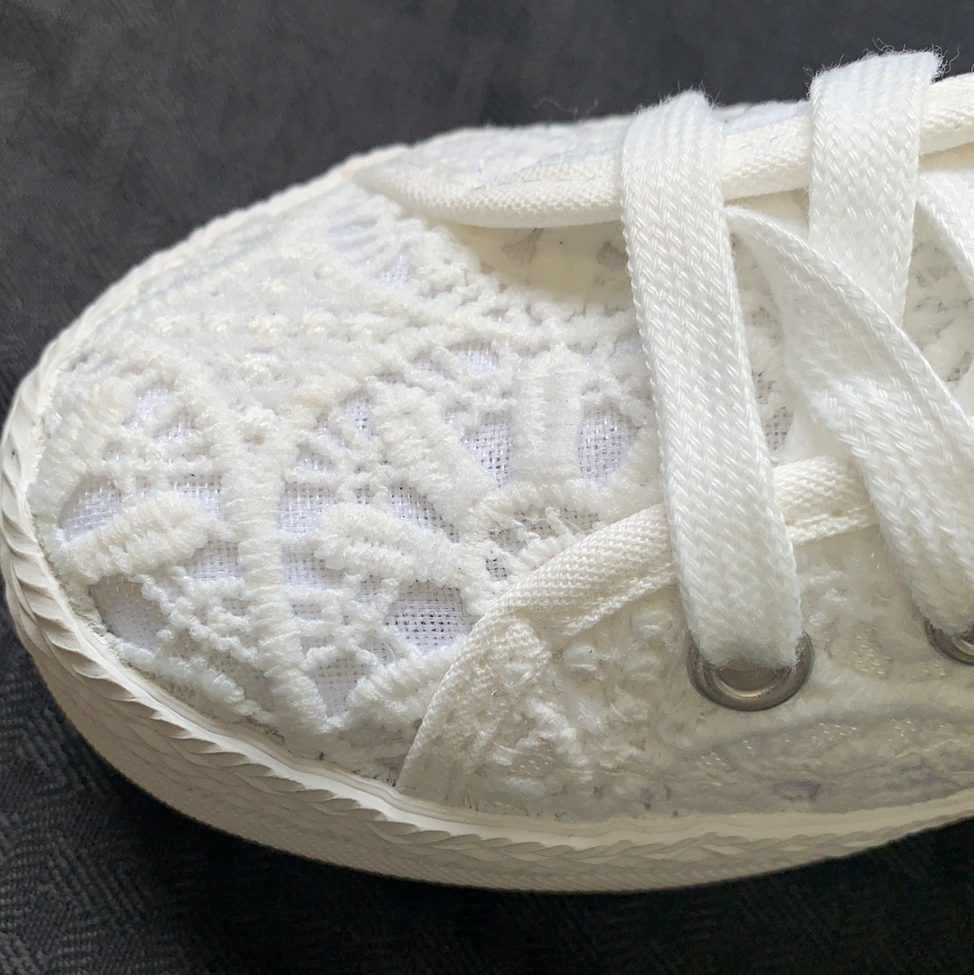 Very G- White Lace Slip On Shoes