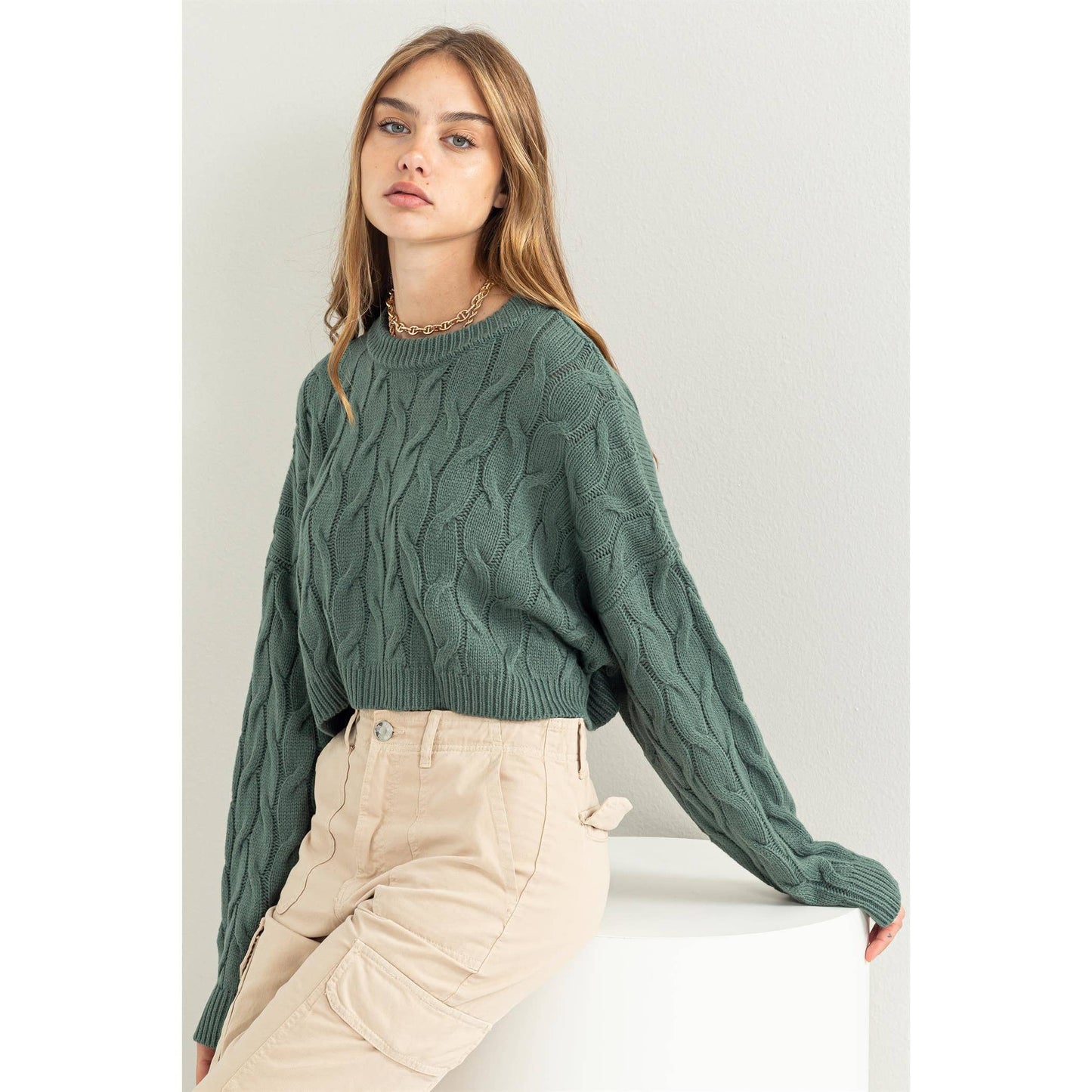 WEEKEND READY CABLE KNIT LONG SLEEVE CROP SWEATER: WISTERIA / L