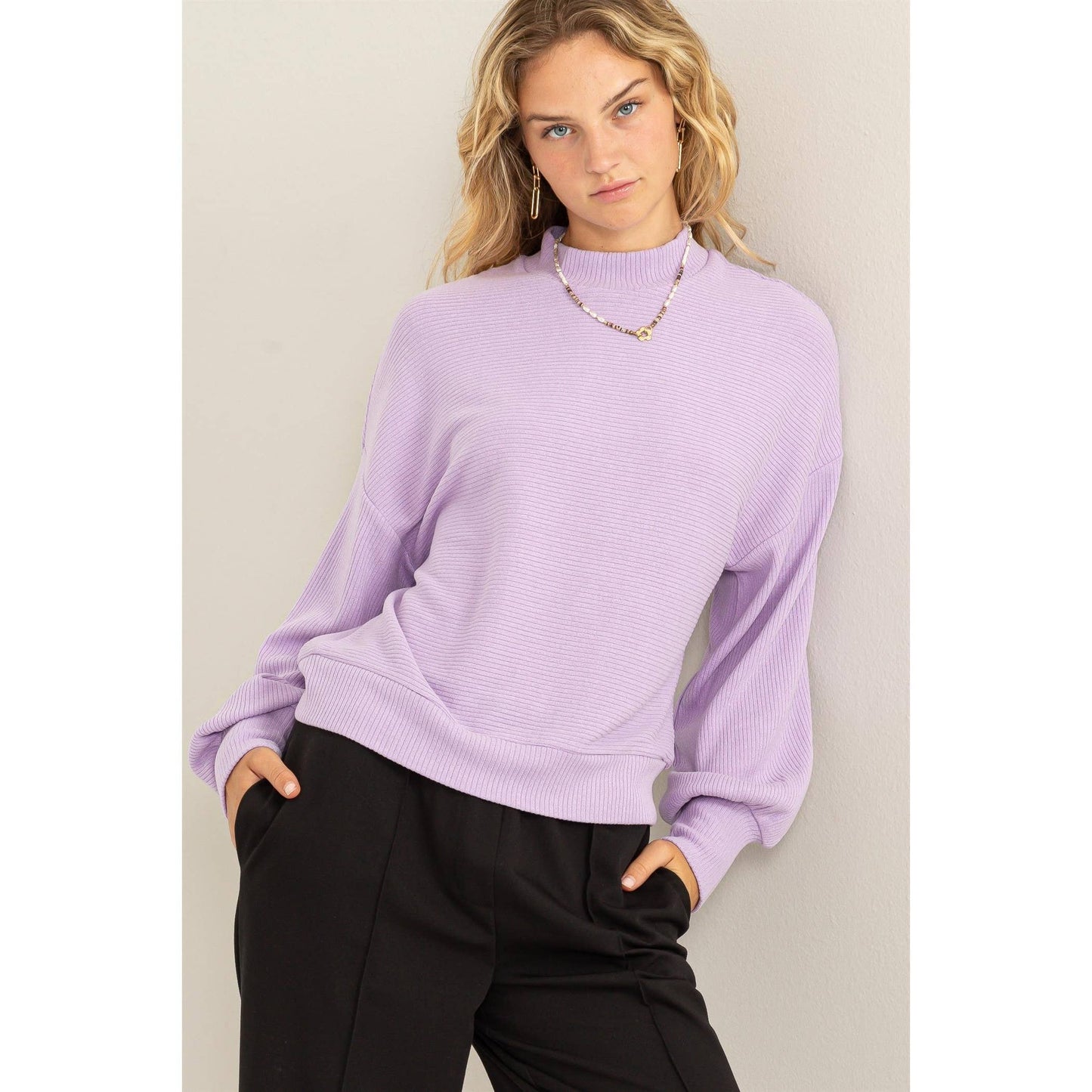 TRY SOMETHING NEW RIBBED BALLOON SLEEVE TOP: TARO / L