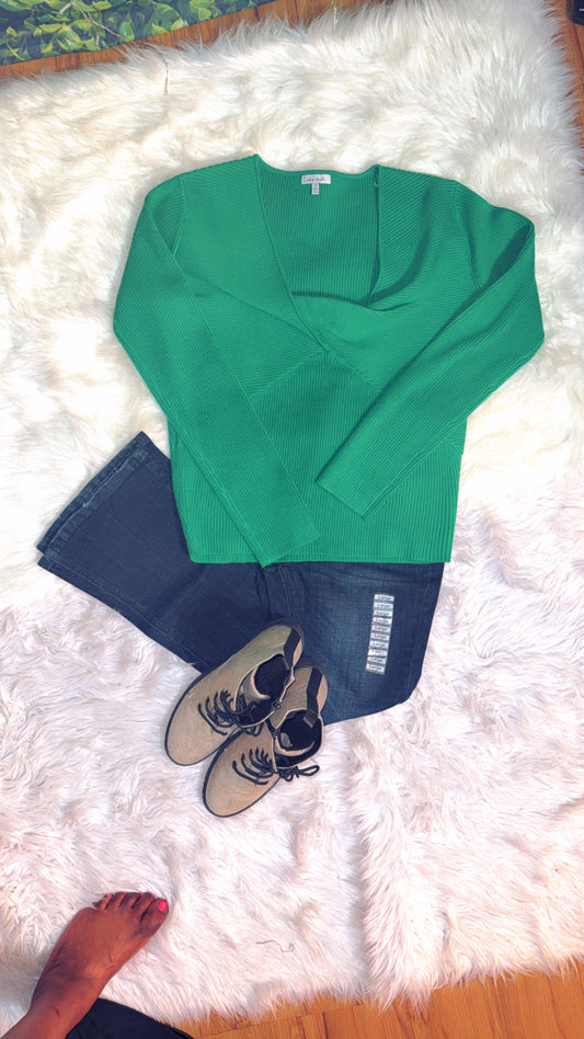 WHITE BIRCH-GREEN TWIST FRONT SWEATER