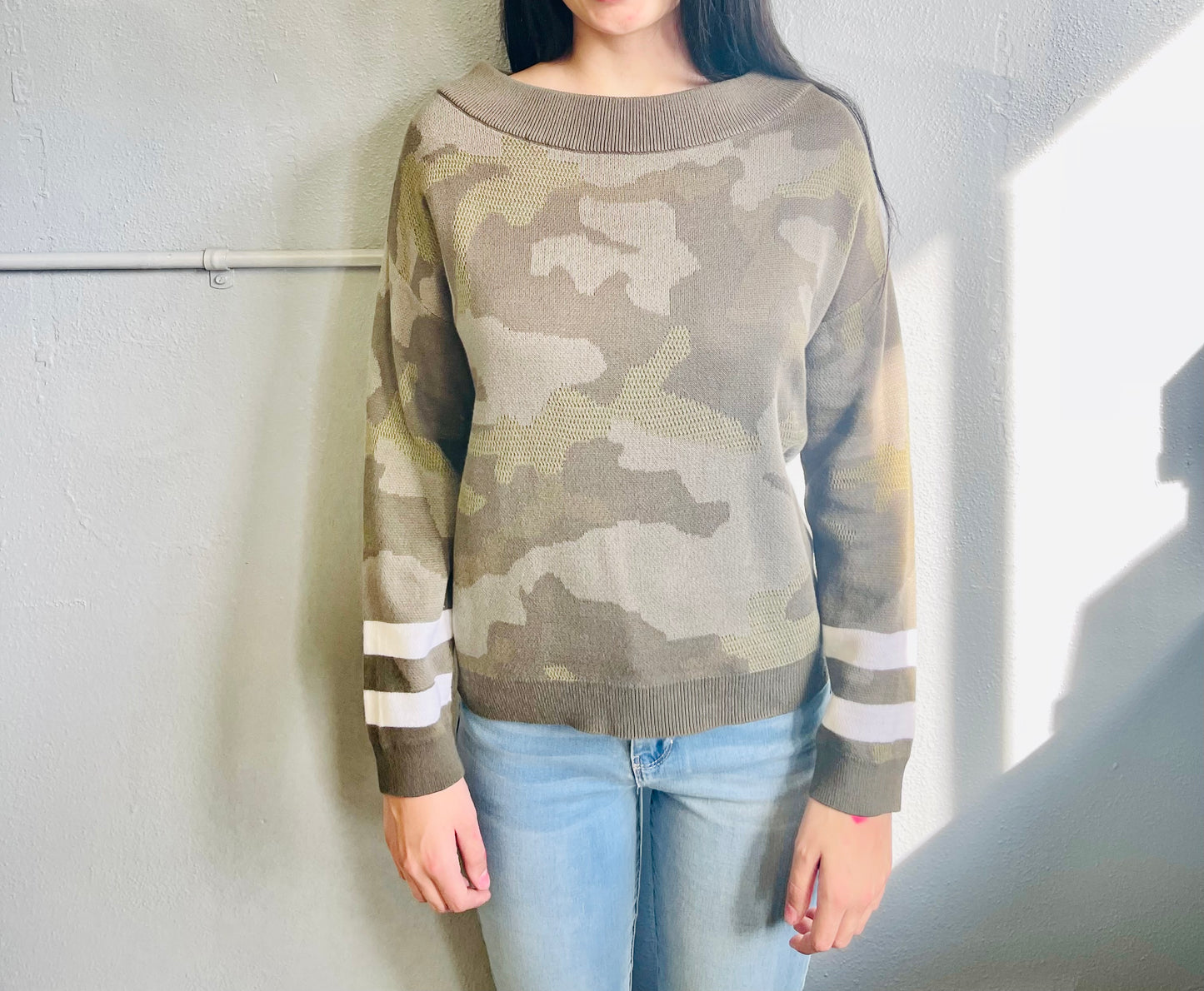 HEM & THREAD- Camo Dolman Sleeve Pullover