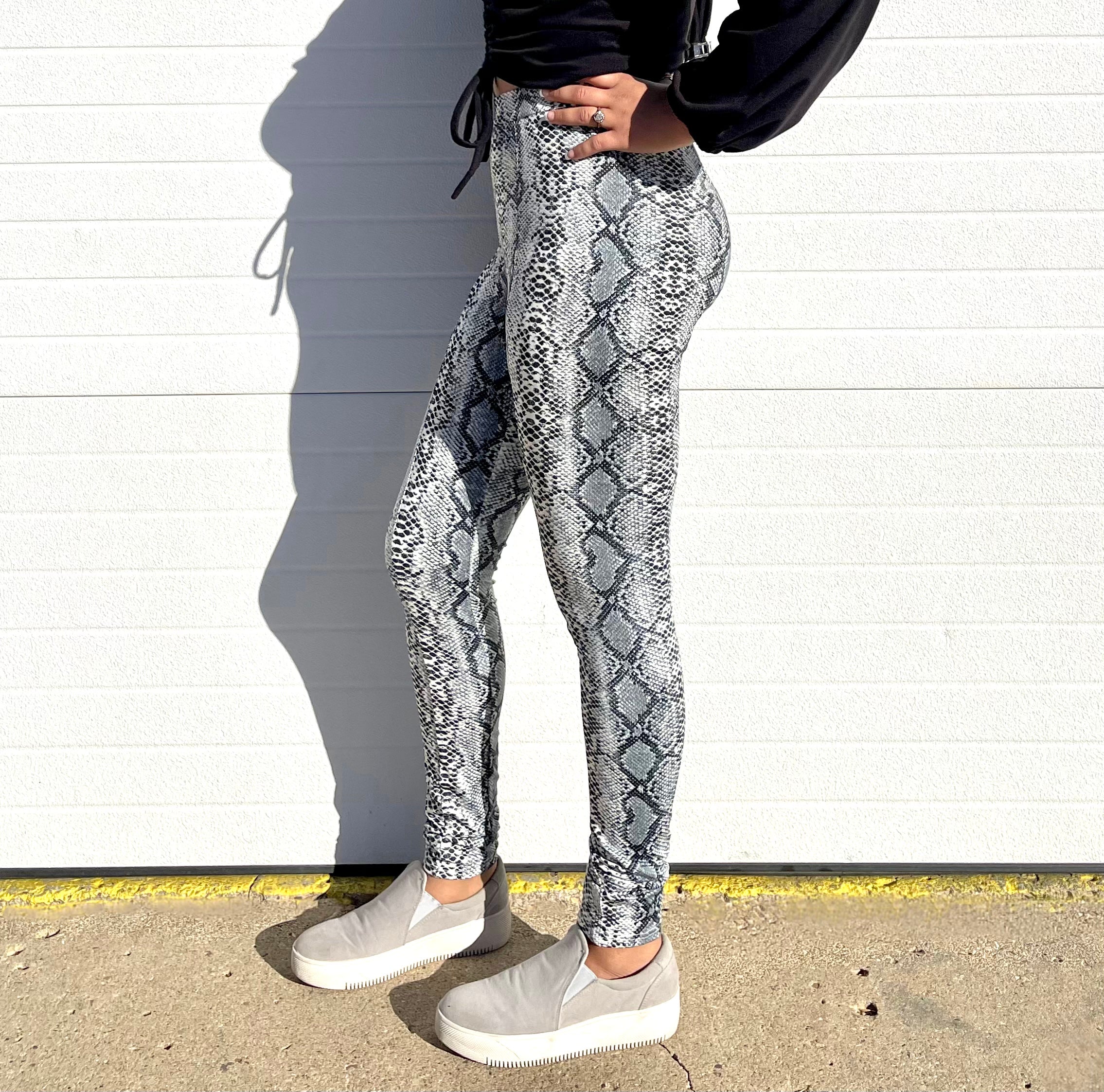 White snakeskin outlet leggings